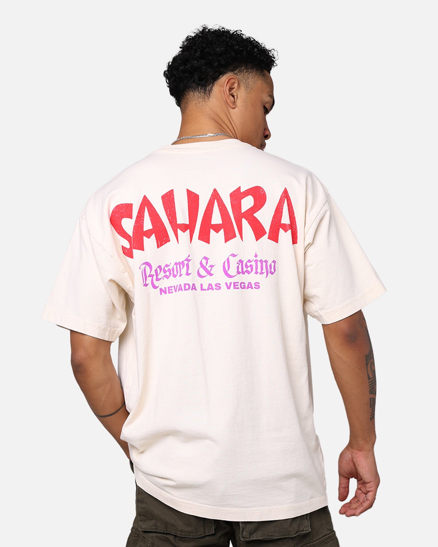 Vintage Sahara Casino T-Shirt - Retro American Thrift Style White Cotton Tee for Men & Women | Perfect for Casual Wear, Parties, and Vintage Lovers