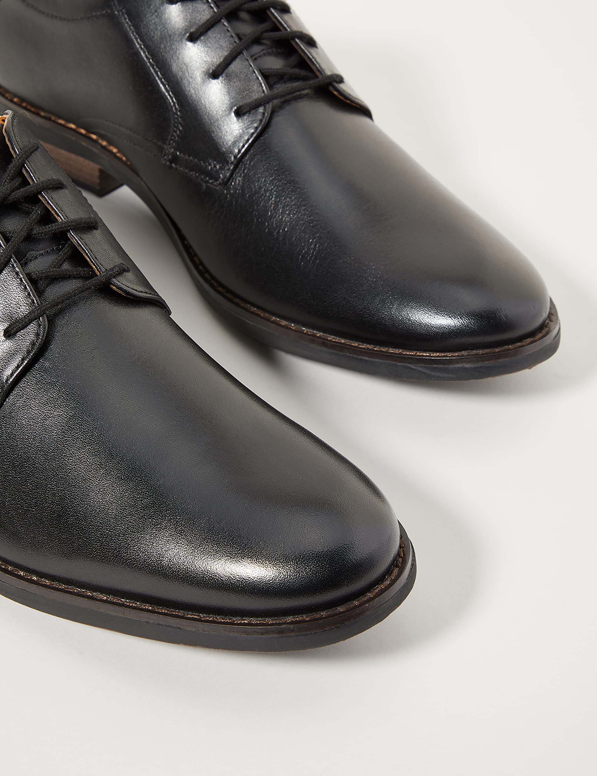Clarks Men's Becken Lace-Up Casual Shoes - Comfortable Walking & Dress Shoes for Business, Travel & Everyday Wear