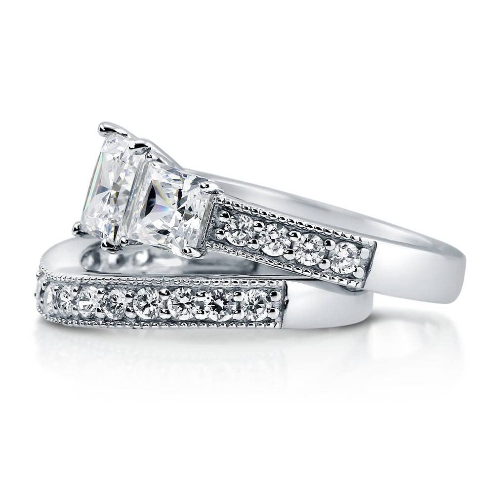 BERRICLE Sterling Silver 3-Stone Wedding & Engagement Ring Set - 1.6 Carat Princess Cut Cubic Zirconia CZ Rings for Women - Rhodium Plated, Sizes 4-10 - Perfect for Proposals, Anniversaries & Special Occasions