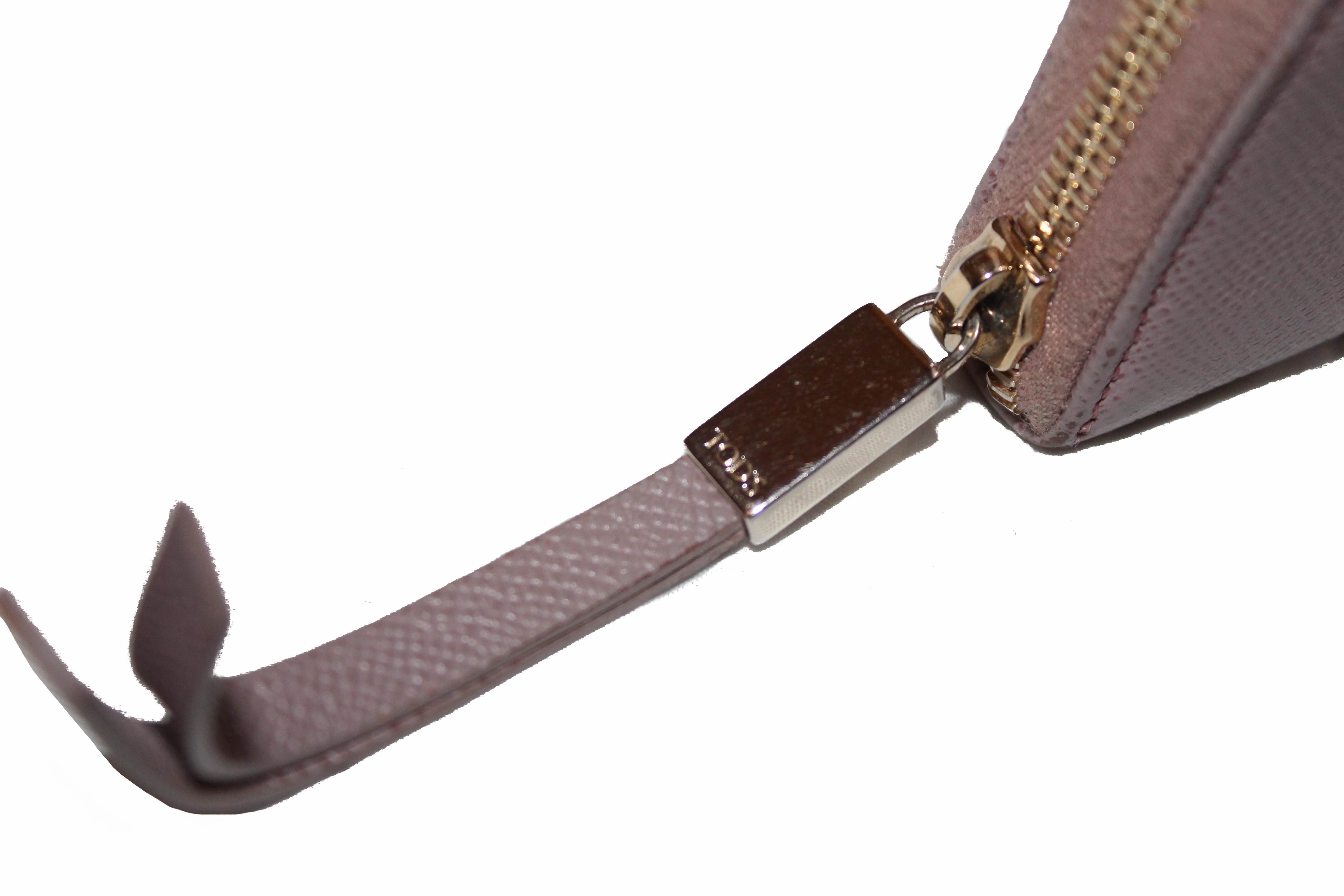 Authentic Tod's Pink Leather Card Holder - Slim RFID Blocking Wallet for Women - Perfect for Everyday Use, Travel & Gift Giving