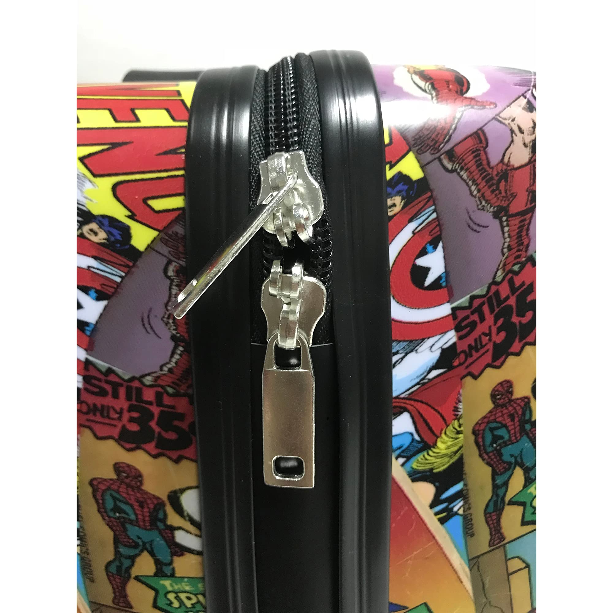 Marvel Comic Heroes 20-Inch Hard-Sided Spinner Luggage | Kids Carry-On Rolling Suitcase for Travel | Lightweight Durable Tween Travel Trolley | Perfect for Airplane Trips, School, and Family Vacations