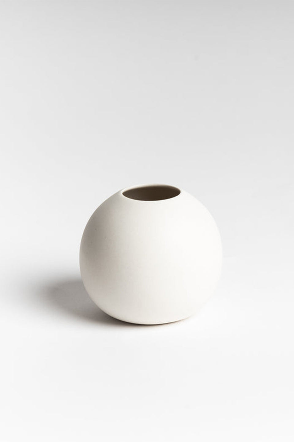 Boban White Round Vase - Modern Ceramic Home Decor for Flowers, Centerpiece, Wedding & Living Room Decorations