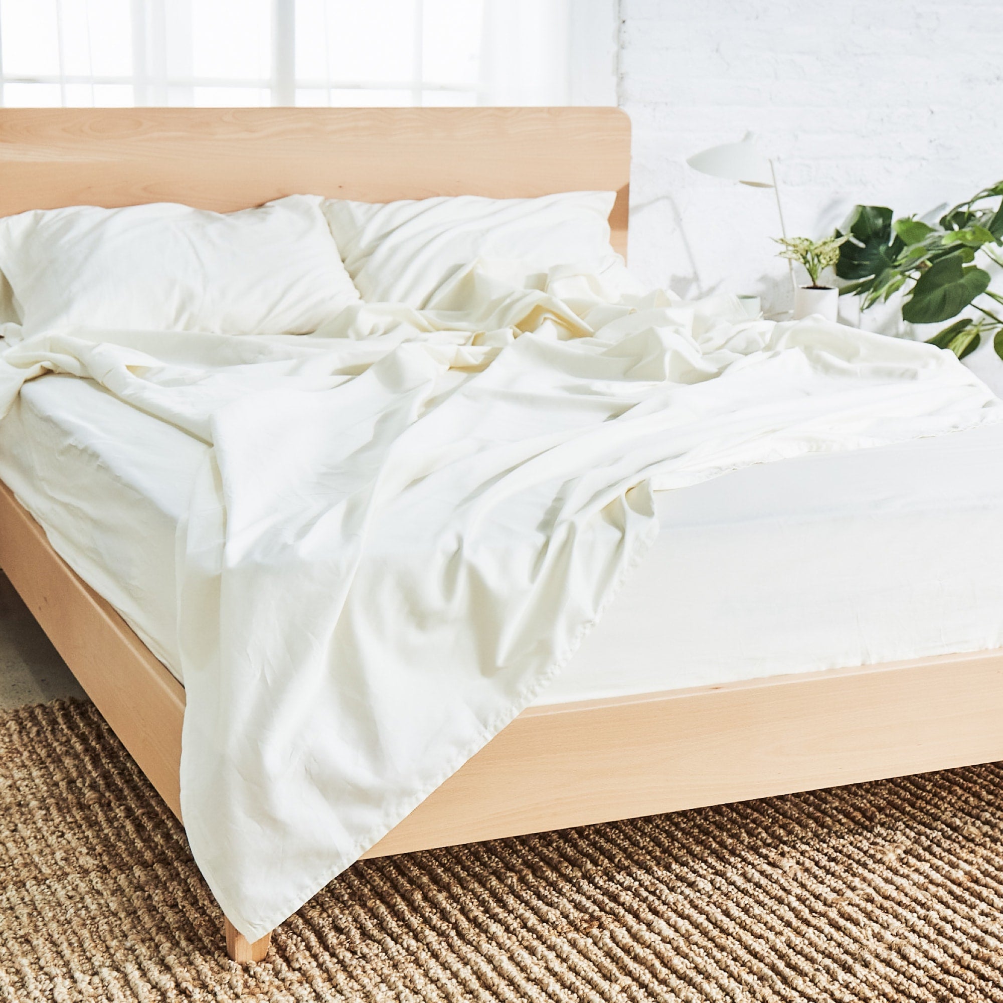 Luxury 300 Thread Count Organic Cotton Sateen Sheet Set - Breathable & Hypoallergenic Bedding for All Seasons - Perfect for Master Bedroom, Guest Room & Dorm