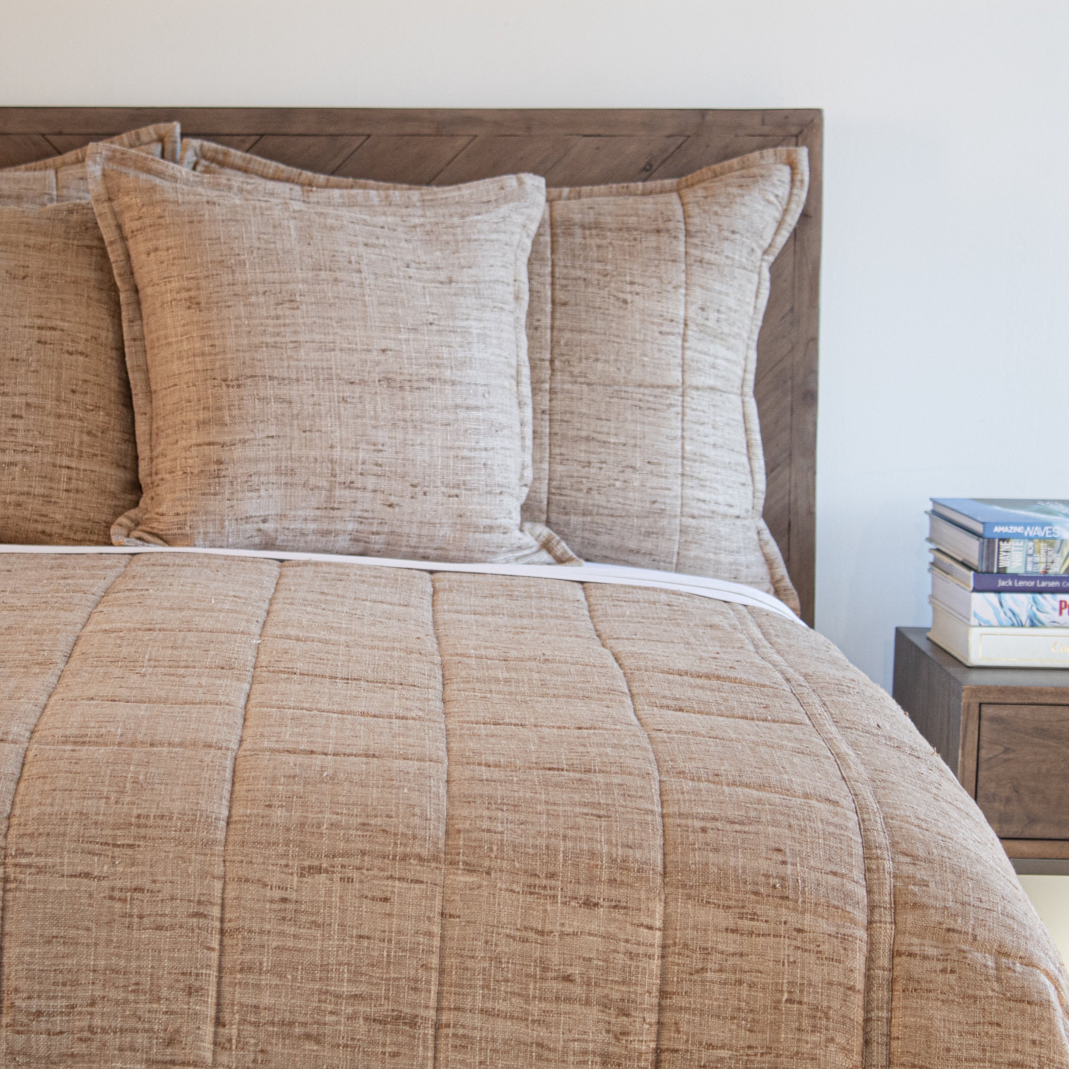 Premium Wild Silk Pillowcase - 100% Natural Mulberry Silk for Hair & Skin Care - Hypoallergenic & Breathable - Perfect for Side Sleepers & Anti-Aging (Queen Size, Ivory) - Ideal for Bedroom Luxury & Gift Giving
