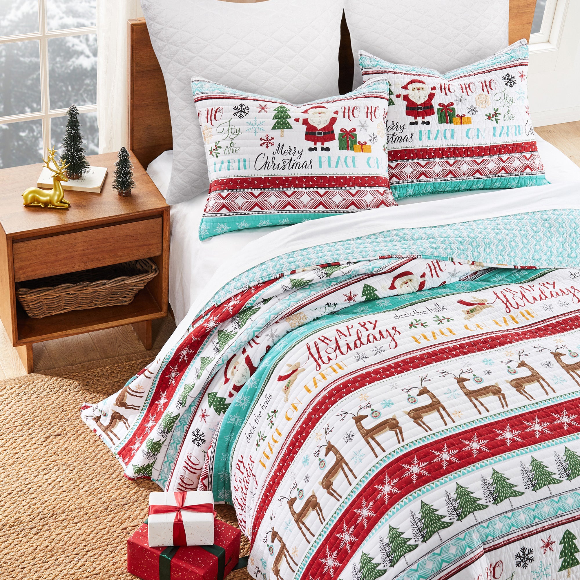 Ho Ho Holidays Quilt Set - Christmas Bedding Collection | Cozy Festive Quilt for Winter Home Decor & Holiday Guest Room