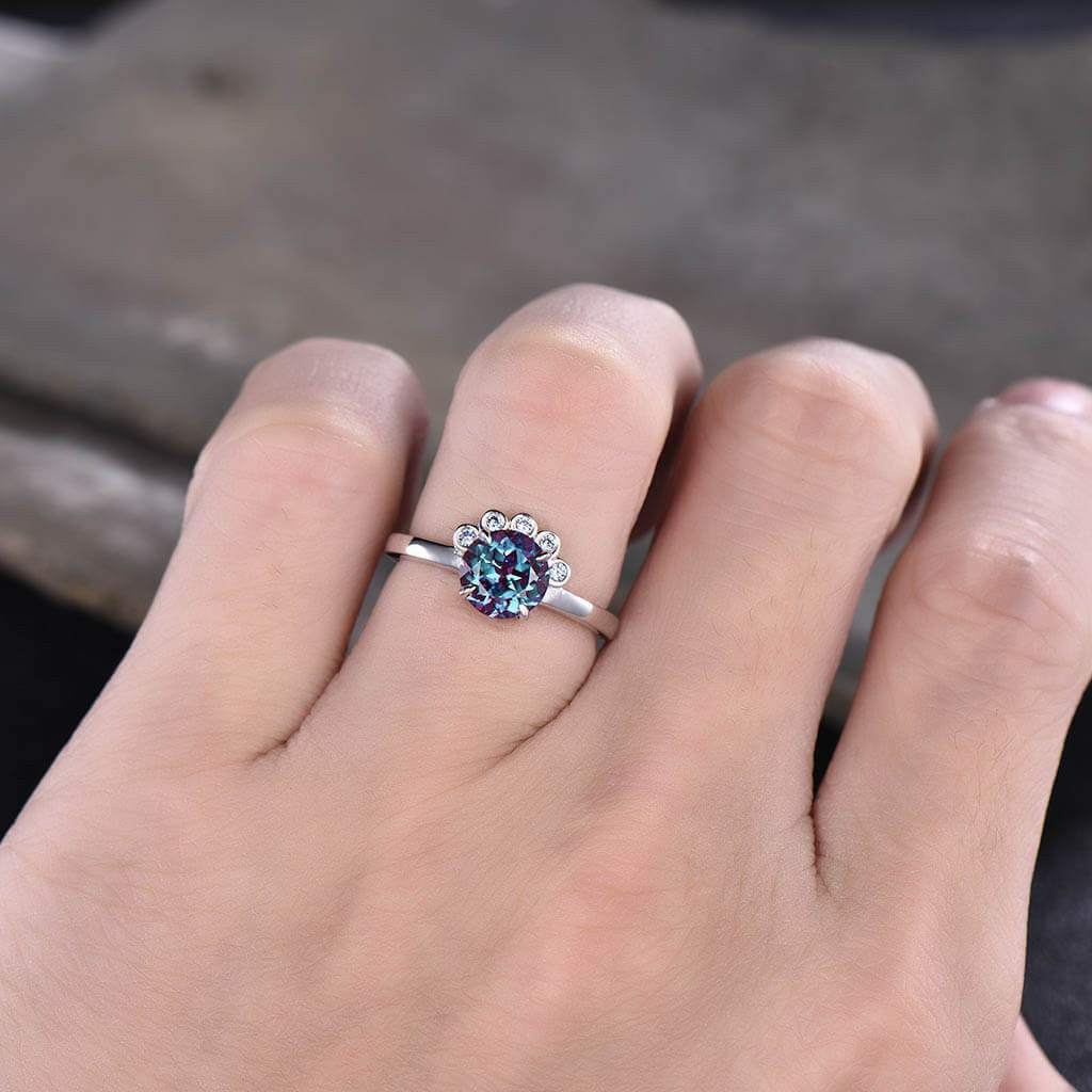 Exquisite Floral Alexandrite and Diamond Engagement Ring - 5 Stone Vintage Style for Weddings, Proposals & Anniversary Gifts