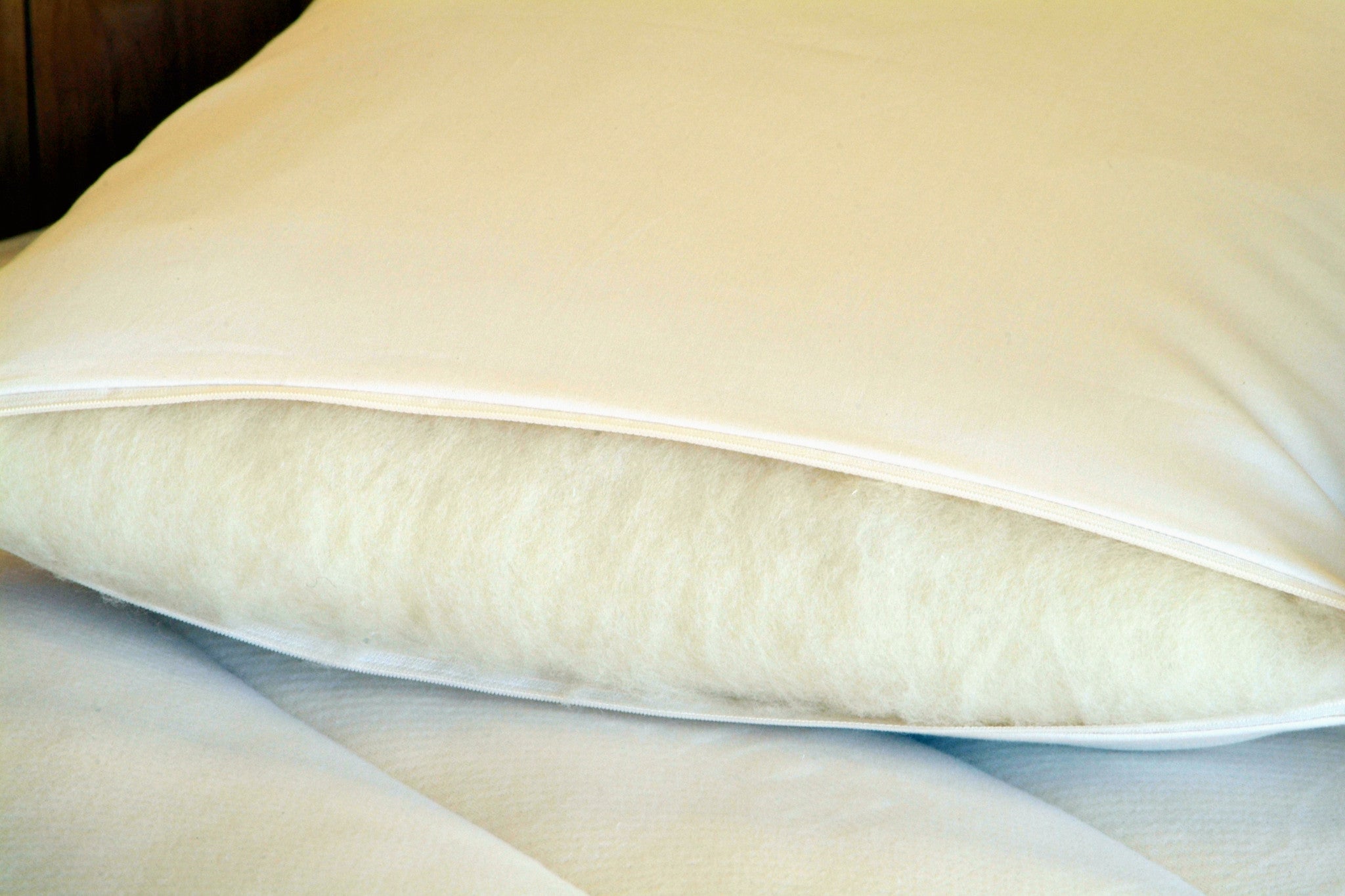 Organic Wool Wrapped Latex Bed Pillow for Side Sleepers - Hypoallergenic & Breathable Support for Neck Pain Relief - Perfect for Allergy Sufferers & Hot Sleepers