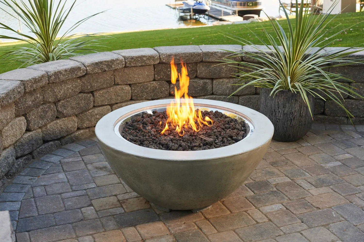 The Outdoor Greatroom Company Cove Round Gas Fire Pit Bowl - 30