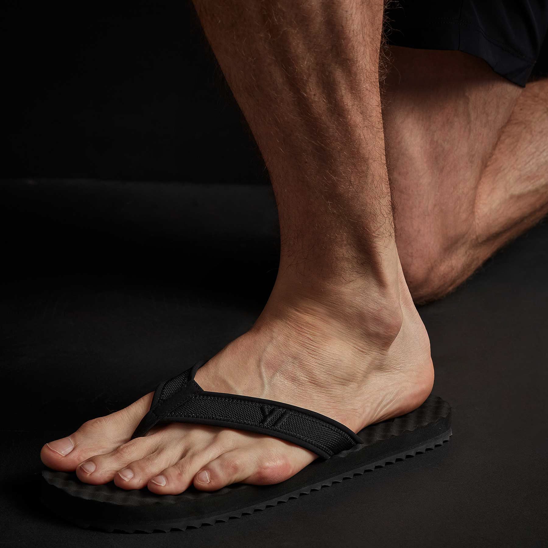 Men's Comfortable Sport Flip Flops - Lightweight & Breathable Sandals for Walking, Running, Beach - Black/Black | Perfect for Summer, Pool, Gym & Outdoor Activities