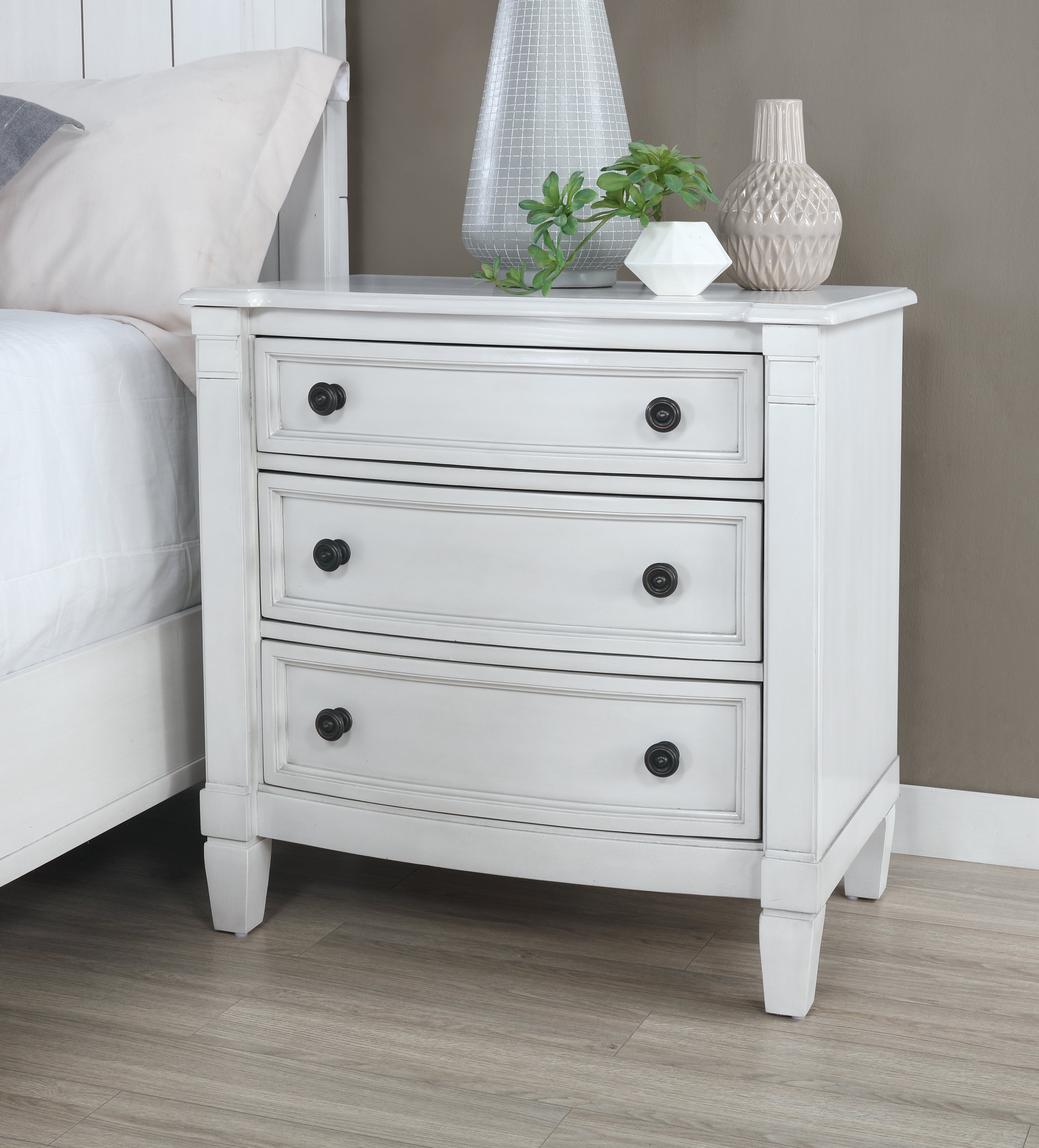 White Saline Wood Planked Style 3-Drawer Nightstand - Rustic Bedside Table for Bedroom, Guest Room or Dorm