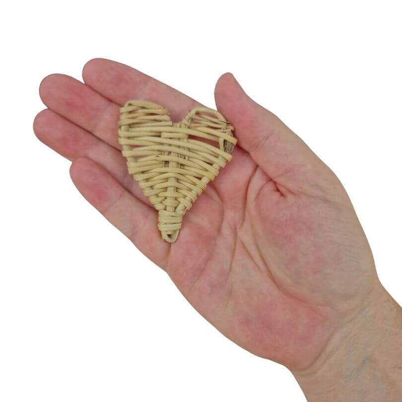 Natural Wicker Heart Foot Toys for Dogs - Chew-Resistant Pet Teething & Anxiety Relief - Perfect for Puppies & Small Dogs - Indoor & Outdoor Play
