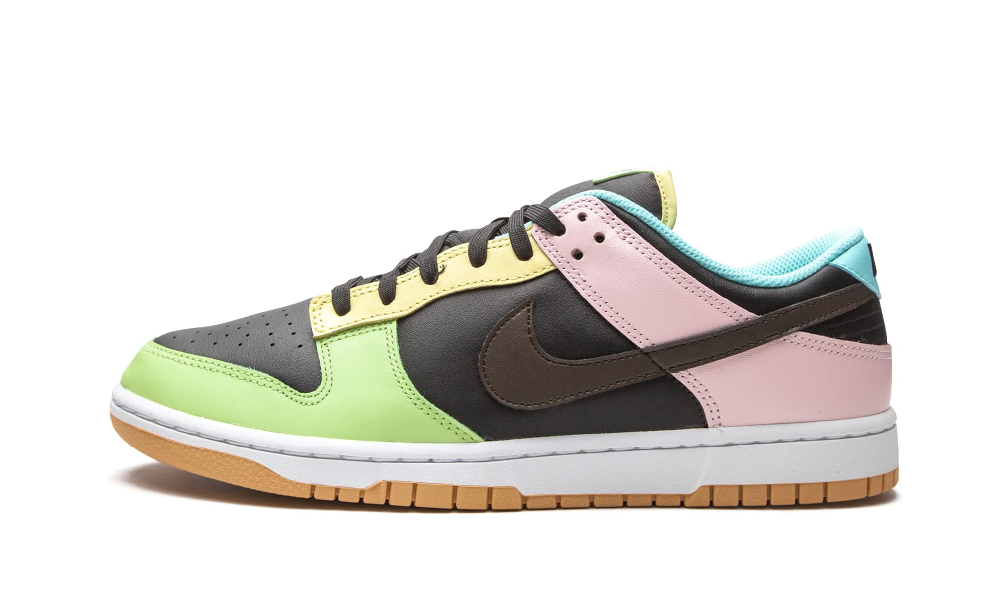 Nike Men's Dunk Low SE Free 99 White Basketball Shoes - Casual Wear & Street Style Sneakers for Everyday Comfort