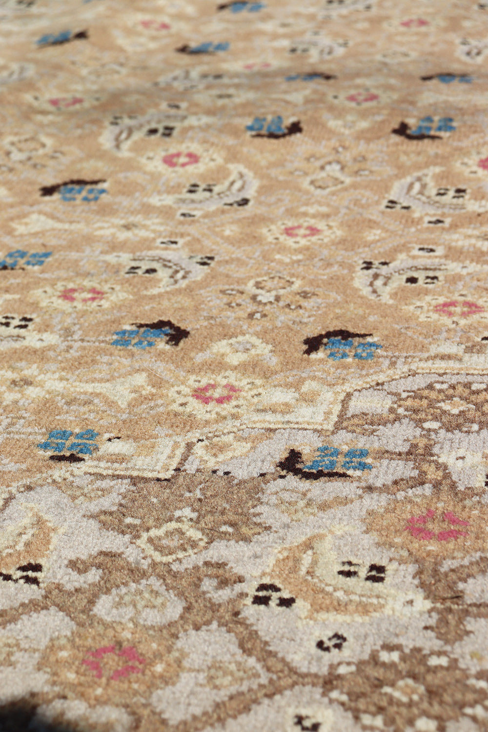 Handwoven Antique Tabriz Traditional Persian Rug JF8587 - Perfect for Living Room, Bedroom & Home Decor