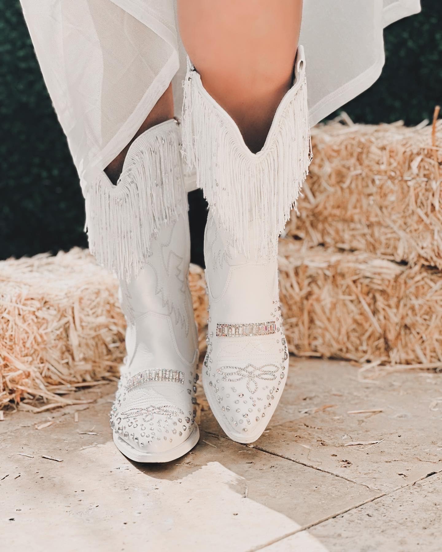 Western Cowboy Wedding Boots for Bride – Stylish & Comfortable Country Bridal Boots – Perfect for Country Weddings, Cowgirl Themed Events & Outdoor Ceremonies
