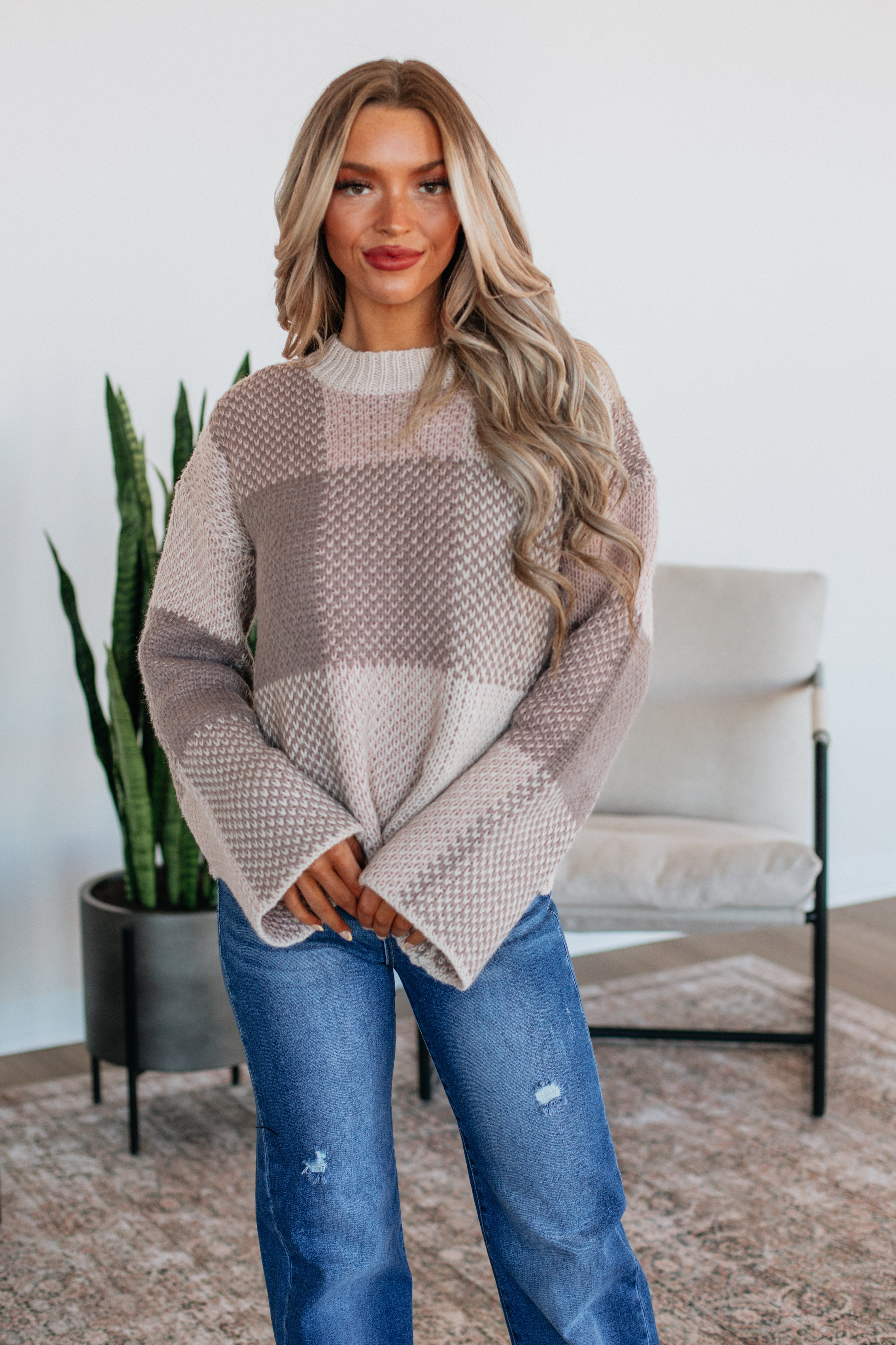 Amabel Checkered Sweater for Women - Soft Knit Pullover with Classic Plaid Pattern - Cozy Winter Fashion for Casual Outings & Office Wear