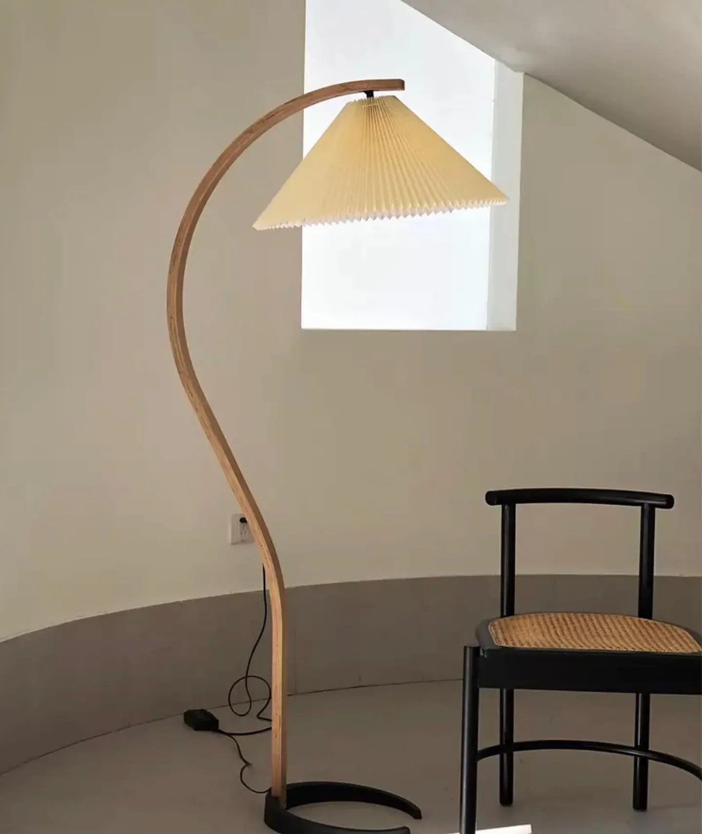 Modern Caprani Floor Lamp - Adjustable LED Standing Light for Living Room, Bedroom & Office - Warm White & Cool White Dimmable Lighting - Perfect for Reading, Relaxing & Decor