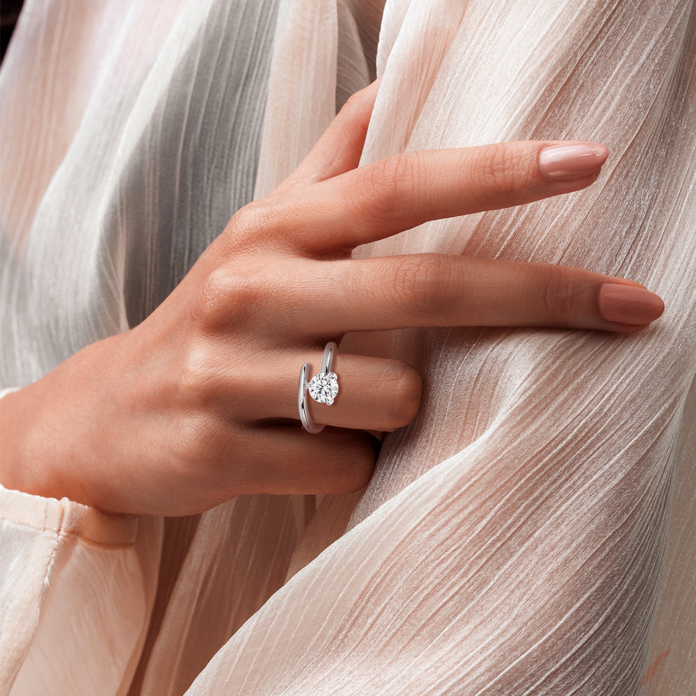 Exquisite Round Cut Lab Grown Diamond Promise Ring - 1 Carat D Color VVS1 Clarity - Perfect for Engagements, Anniversaries & Romantic Gift Giving