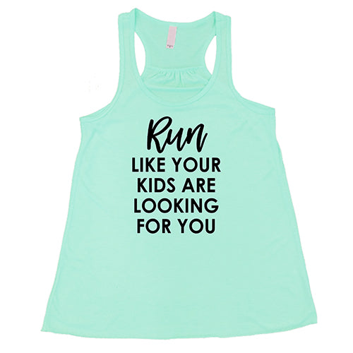 Funny Running Dad T-Shirt - 'Run Like Your Kids Are Looking For You' Humor Graphic Tee - Perfect for Jogging, Parenting Gifts & Family Outfits