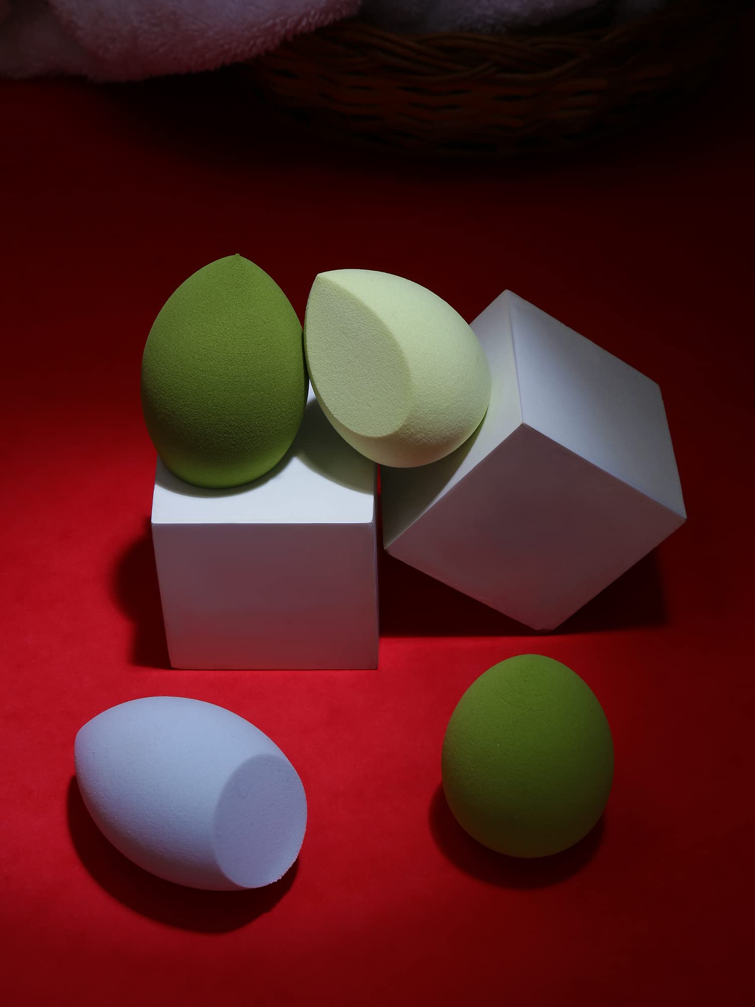 Charis Enterprise Blender Sponge 4-Piece Set with Storage Box - Premium Makeup Sponge for Flawless Foundation Application - Perfect for Professional Makeup Artists and Home Beauty Routines