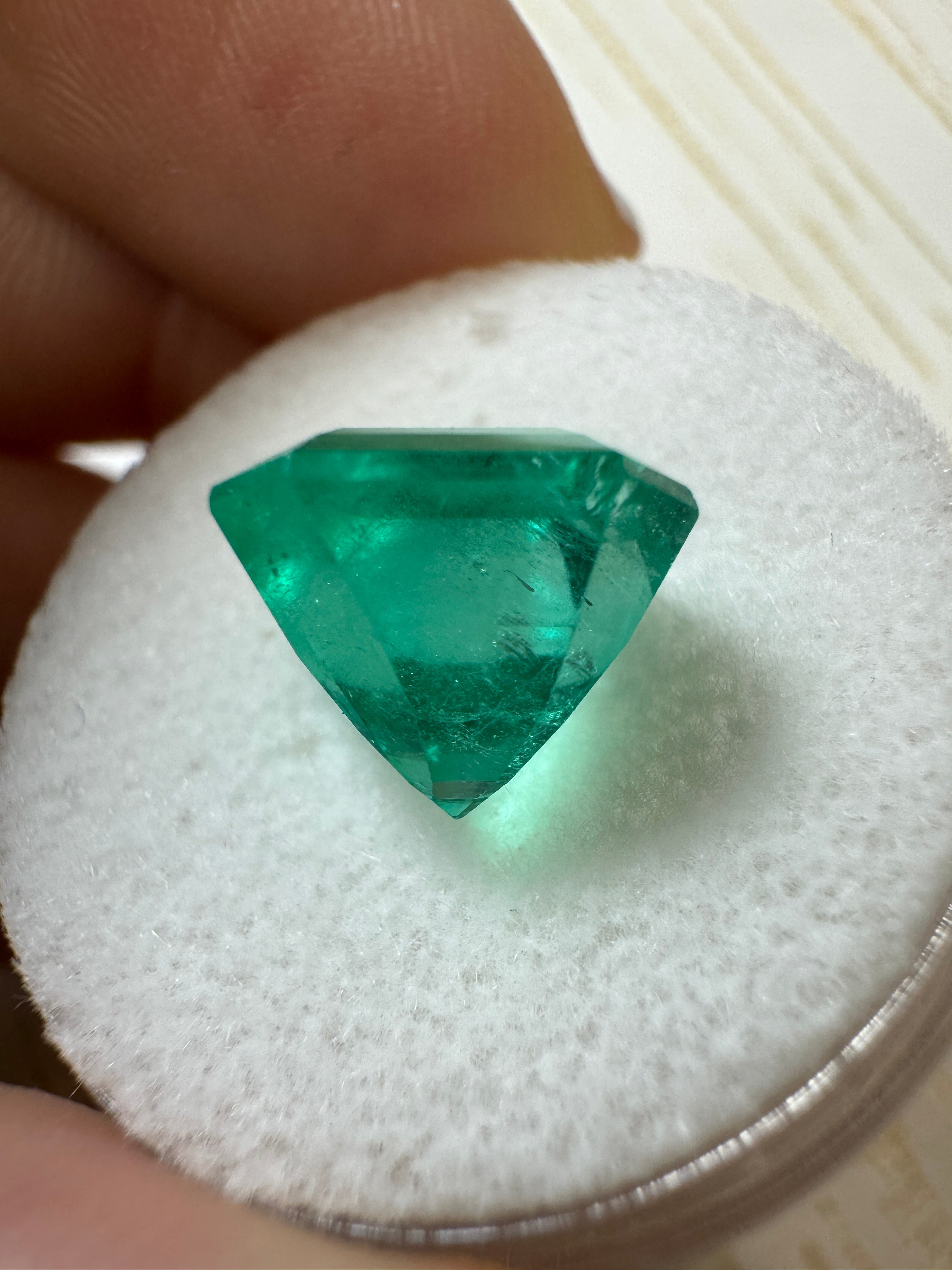 4.83 Carat 10x10mm Bluish Loose Colombian Emerald Asscher Cut Gemstone for Jewelry Making - Perfect for Engagement Rings, Necklaces & Luxury Gifts