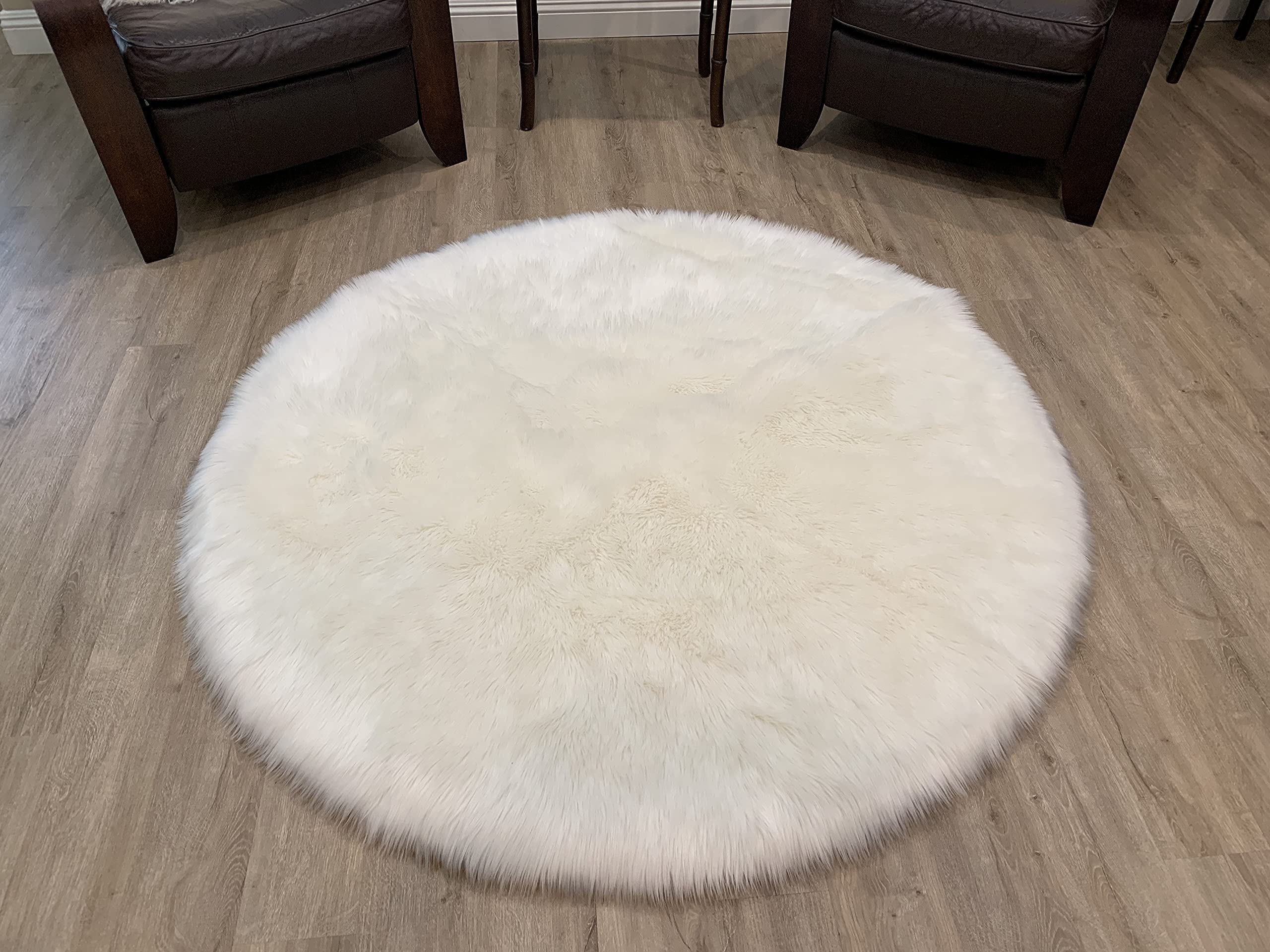 LAMBZY Faux Sheepskin Rug - Super Soft Hypoallergenic Round Shag Carpet for Living Room, Nursery, Bedroom & Sofa - Plush & Silky Texture (3'6