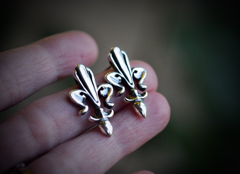 Fleur de Lis Sterling Silver Earrings for Women - Elegant French Symbol Jewelry - Perfect for Gifts, Weddings & Special Occasions