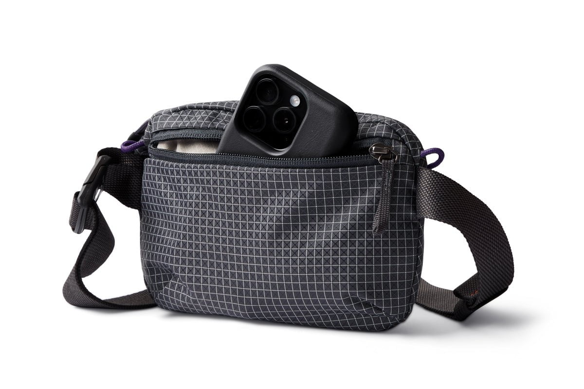 Bellroy Lite Belt Bag - Ultra Lightweight & Durable Waist Pack for Men & Women | Perfect for Travel, Hiking, Running & Everyday Use