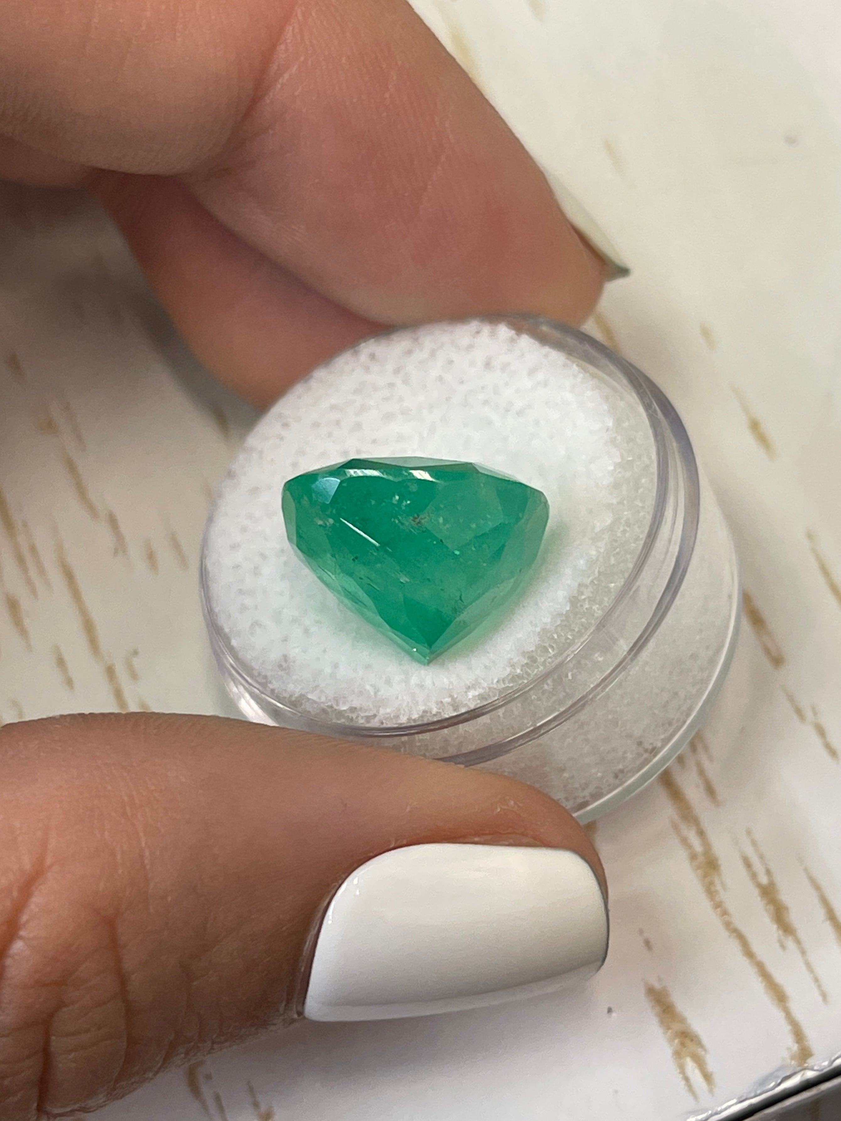 14.55 Carat Natural Colombian Emerald - Cushion Cut Loose Gemstone for Jewelry Making (15x15mm, Medium Green) | Perfect for Engagement Rings, Necklaces & Custom Designs