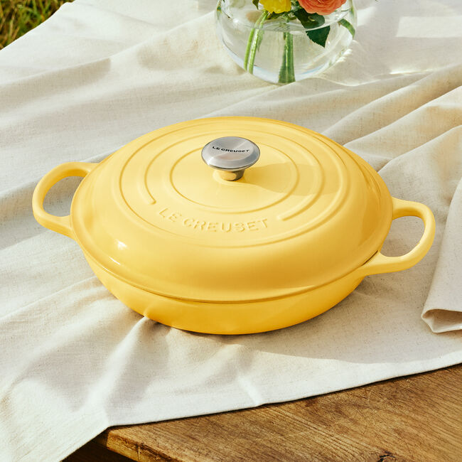 Le Creuset Camomille 3.5 Quart Enameled Cast Iron Braiser with Lid - Perfect for Stovetop, Oven & Table Serving - Ideal for Braising, Roasting & Family Meals