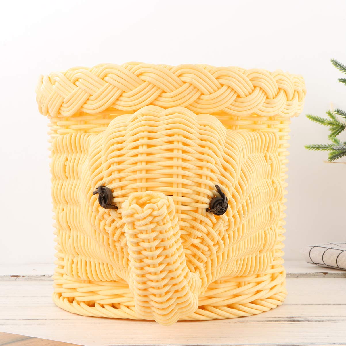 Cabilock Rattan Bread Basket - Bamboo Fruit Stand for Candy, Child Food Serving - 1pc Tabletop Basket for Kitchen, Dining, Picnic & Party Decor