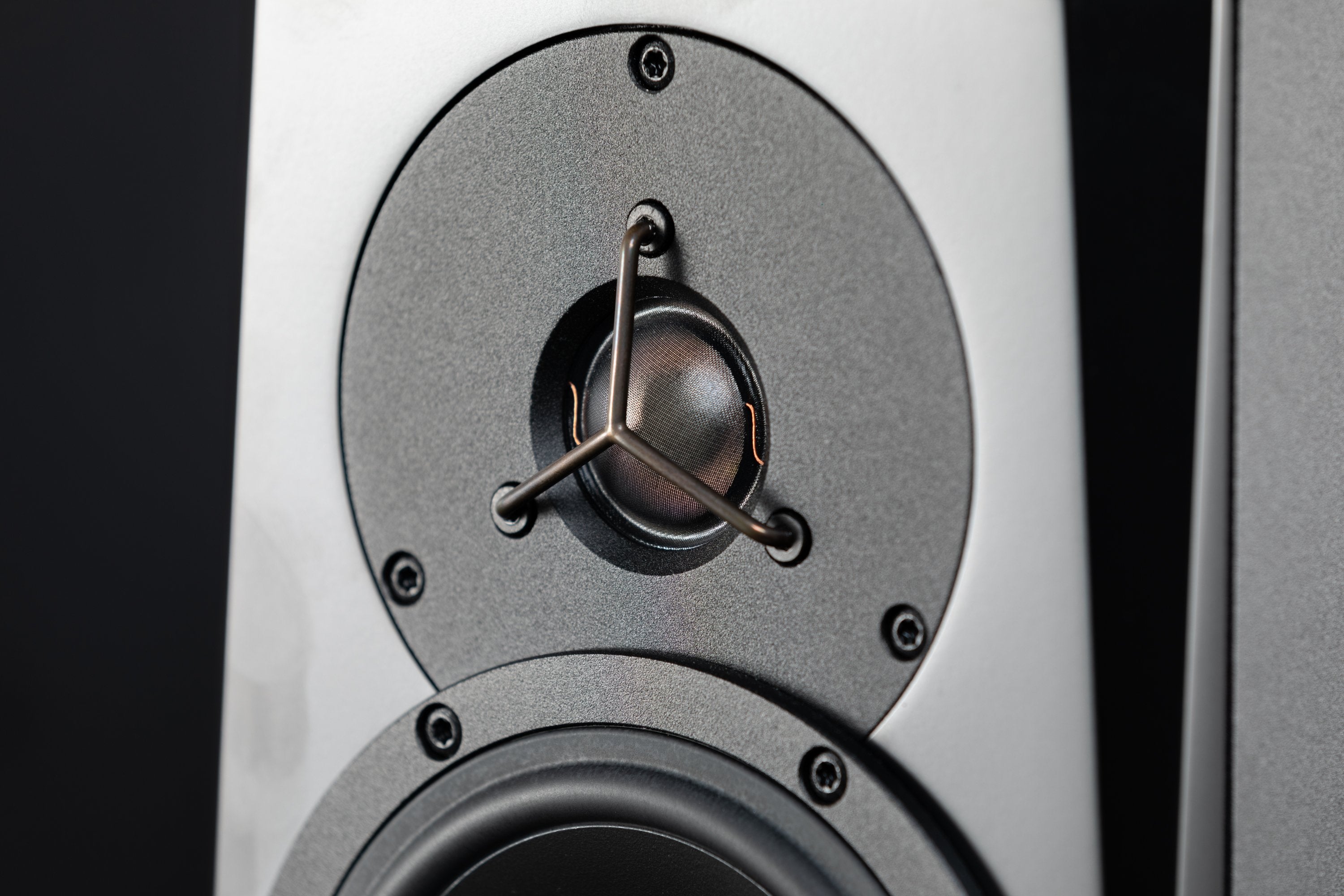 Dynaudio LYD 5/7/8 Professional Studio Monitor Speakers - High-Quality Audio for Music Production, Recording & Home Studios | Perfect for Producers, Engineers & Audiophiles