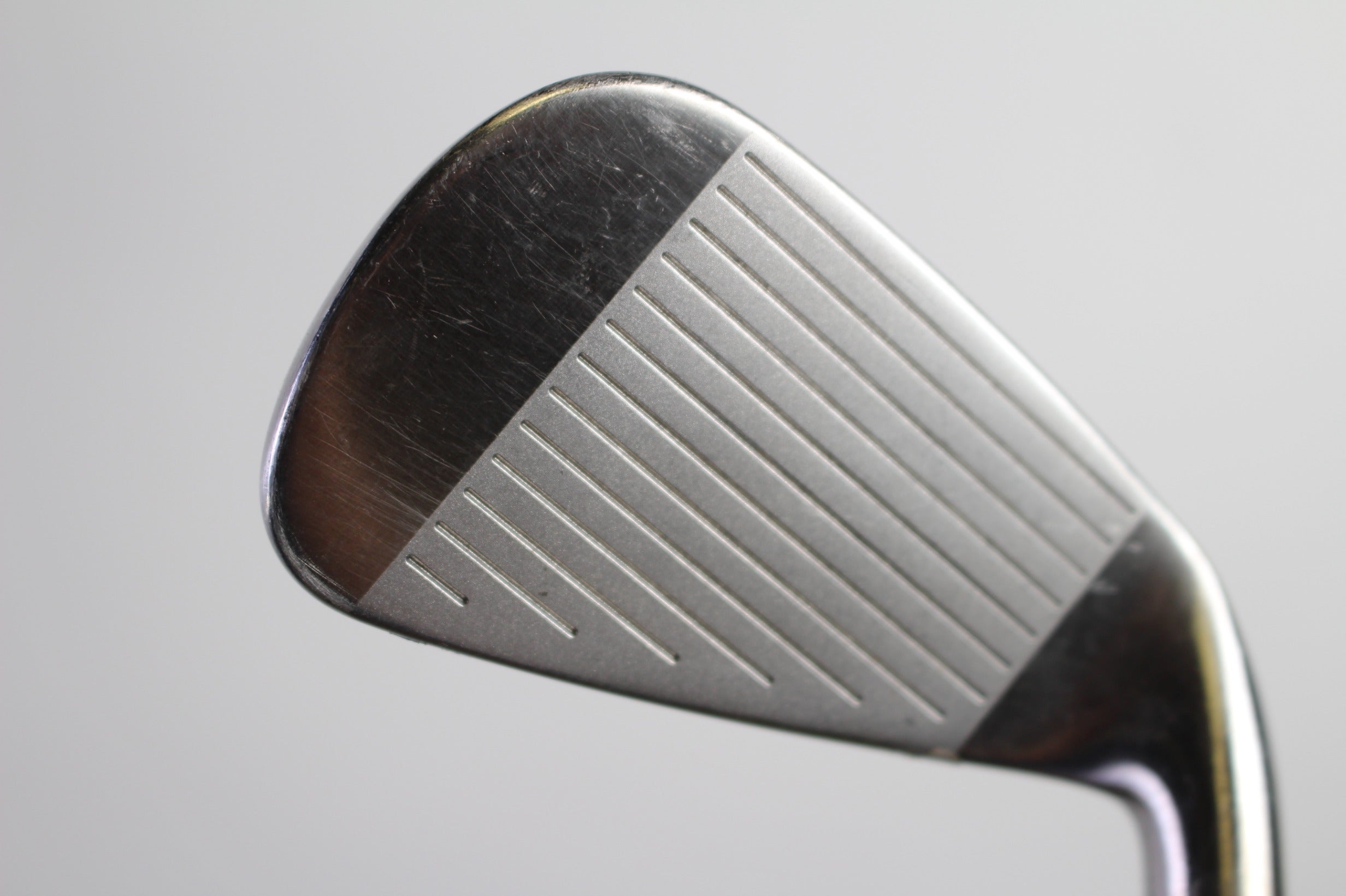 Used Callaway RAZR X Tour 6 Iron Left Handed Stiff Flex Golf Club - Perfect for Left-Handed Golfers & Driving Range Practice
