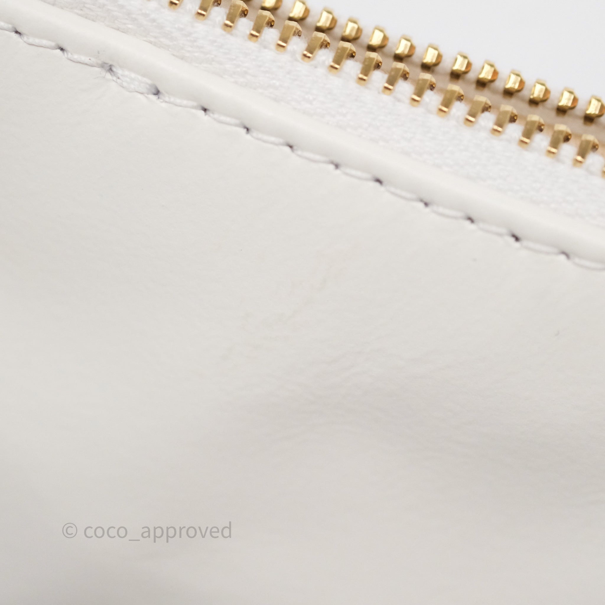 Chanel 22 Small Handbag in White Aged Calfskin with Black Logo & Aged Gold Hardware - Perfect for Everyday Luxury & Evening Events
