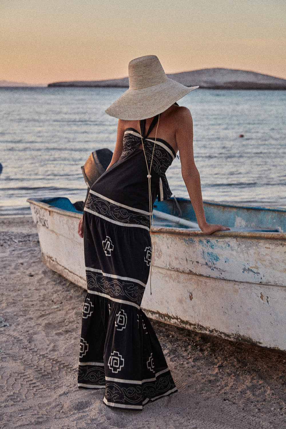 Orilla Del Mar Dress - Stylish Flowy Summer Beach Dress for Women | Perfect for Vacations, Weddings & Outdoor Events