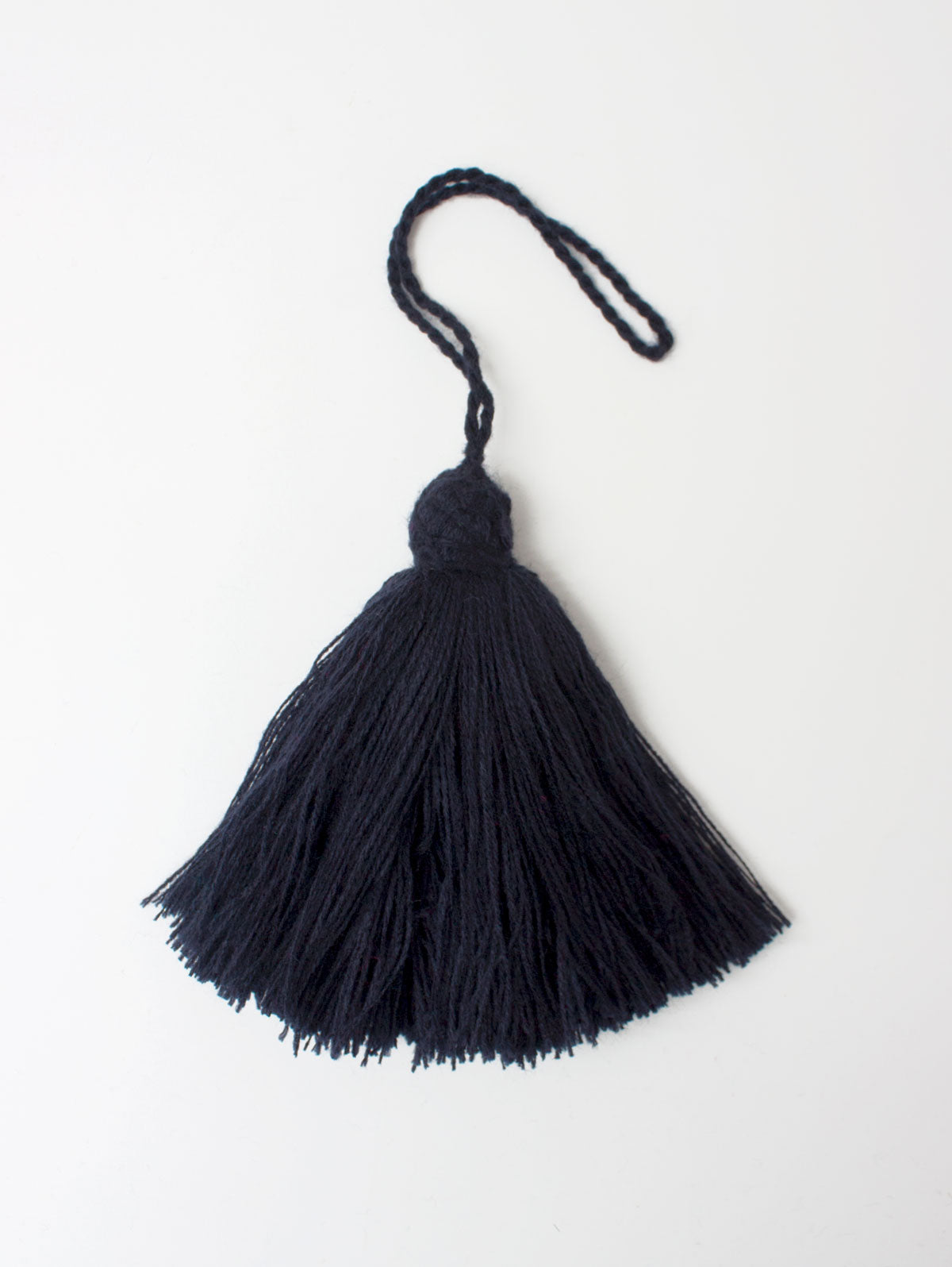 Large Giant Tassels for Home Decor, Party Supplies, and DIY Crafts - Perfect for Wall Hangings, Gift Wrapping, and Event Decorations