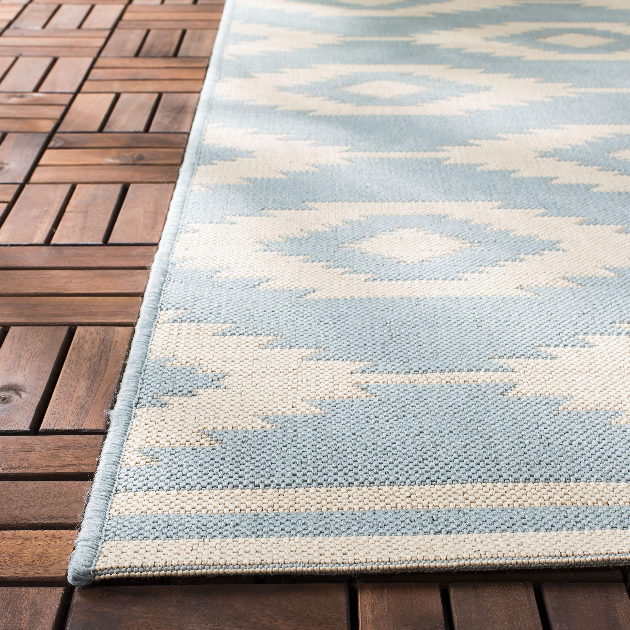 SAFAVIEH Beach House Collection 5'3
