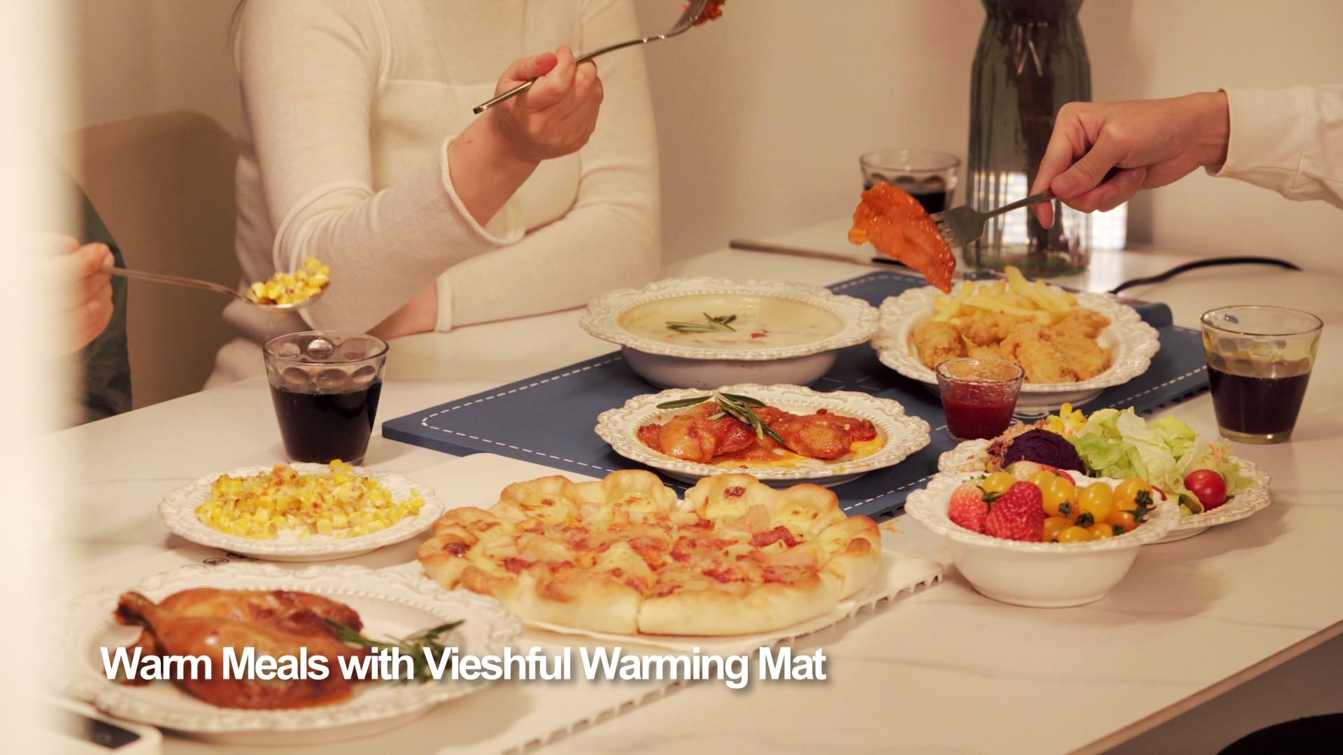 Vieshful Electric Warming Tray - Silicone Heating Mat for Food, Foldable Warming Plate with Full Surface Heating, 3 Temperature & Timer Settings - Perfect for Parties, Buffets, Holiday Gatherings & Family Dinners - Keep Food Warm at Home or Outdoor Events
