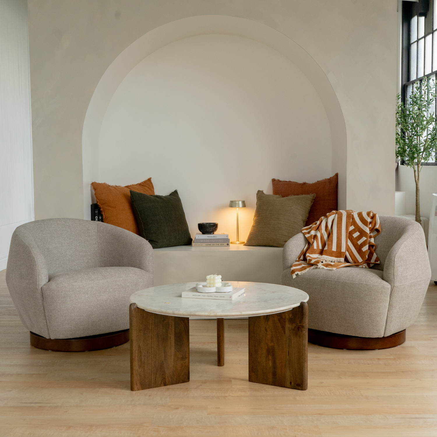 Premium Pod Swivel Lounge Chair - Soft Pebble Chenille Upholstery, 360° Rotation, Modern Accent Chair for Living Room, Bedroom & Office - Perfect for Relaxing, Reading & Lounging