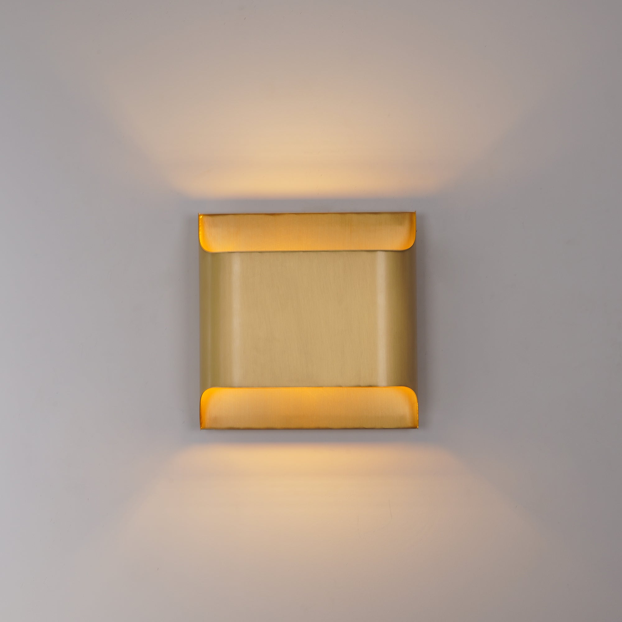 Leclerc Modern Wall Lamp - Sleek & Stylish LED Sconce for Bedroom, Living Room, or Hallway Lighting