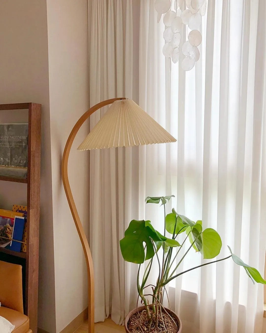 Modern Caprani Floor Lamp - Adjustable LED Standing Light for Living Room, Bedroom & Office - Warm White & Cool White Dimmable Lighting - Perfect for Reading, Relaxing & Decor