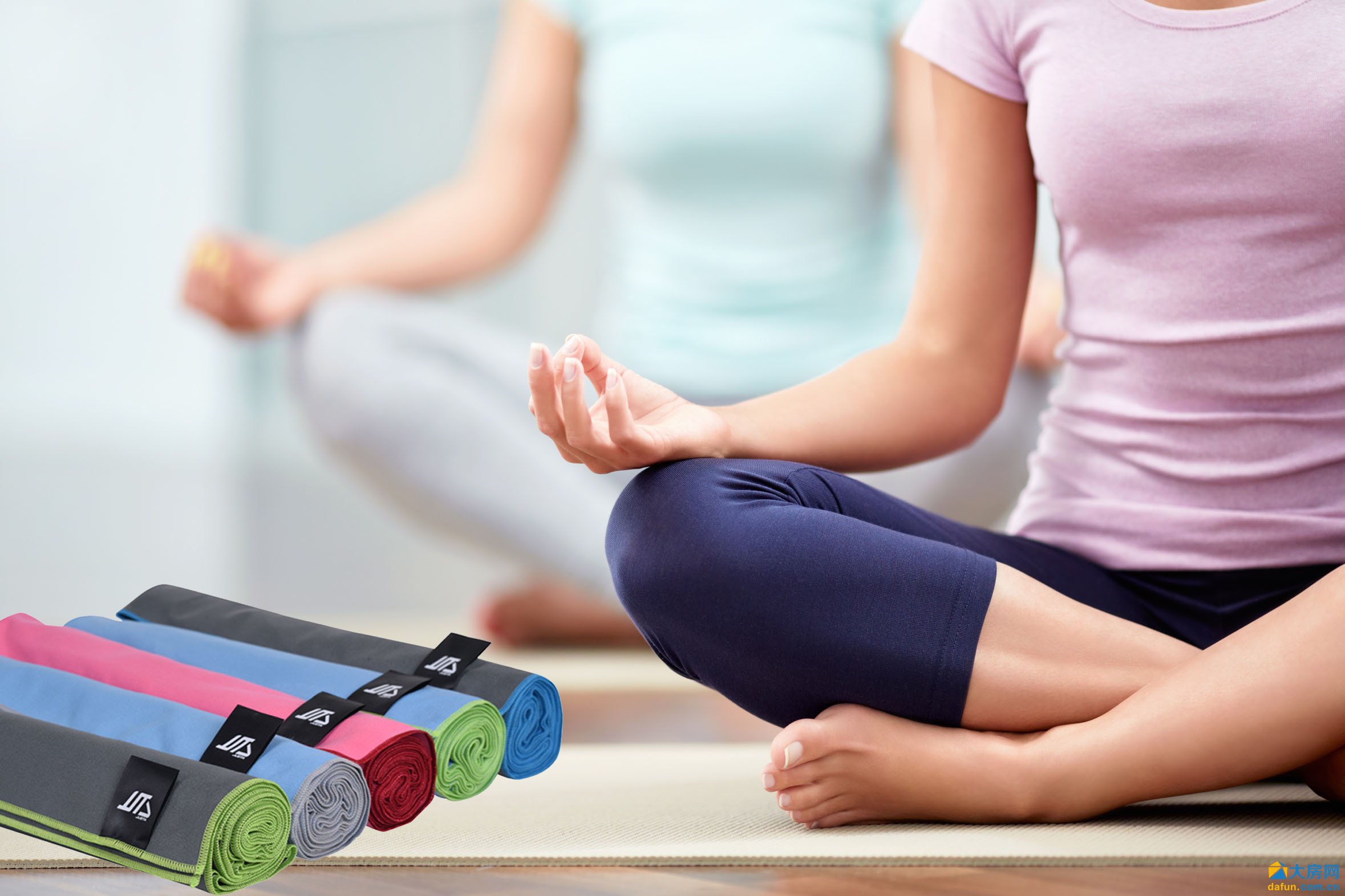 JUSTA - Premium Sports & Travel Towel - Ultra Absorbent, Quick Dry Microfiber - Ideal for Gym, Camping, Beach, Pool & Travel Accessories - Perfect Workout, Yoga, Swimming & Outdoor Activities Towel