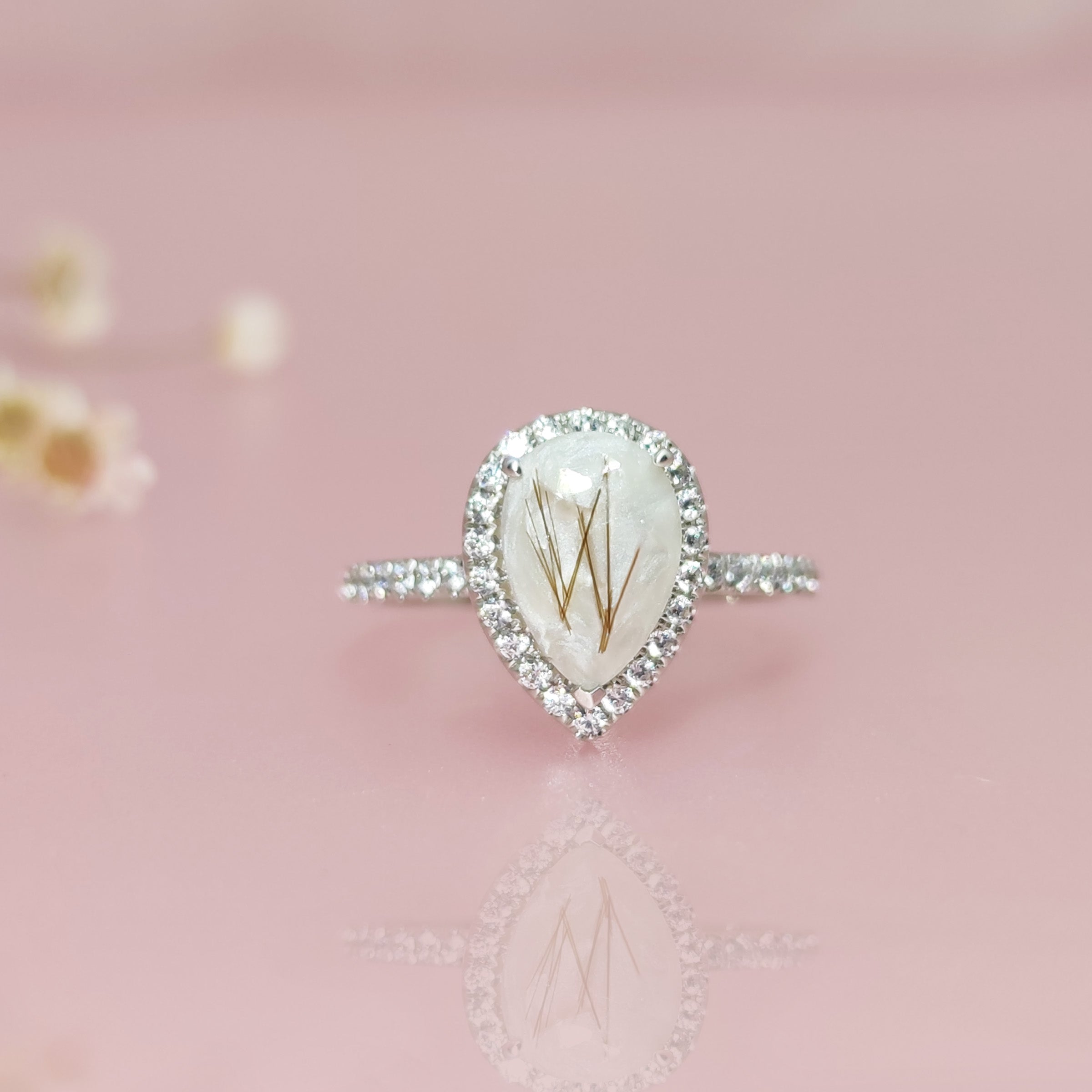 Solid Gold Teardrop Pet Hair & Fur Halo Ring - Elegant Jewelry for Pet Lovers, Perfect for Memorial Keepsakes & Special Occasions