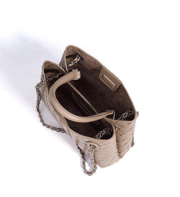 Stylish Woven Leather Crossbody Chain Bag for Women - Trendy Handbag Purse with Adjustable Strap - Perfect for Parties, Dating & Daily Use