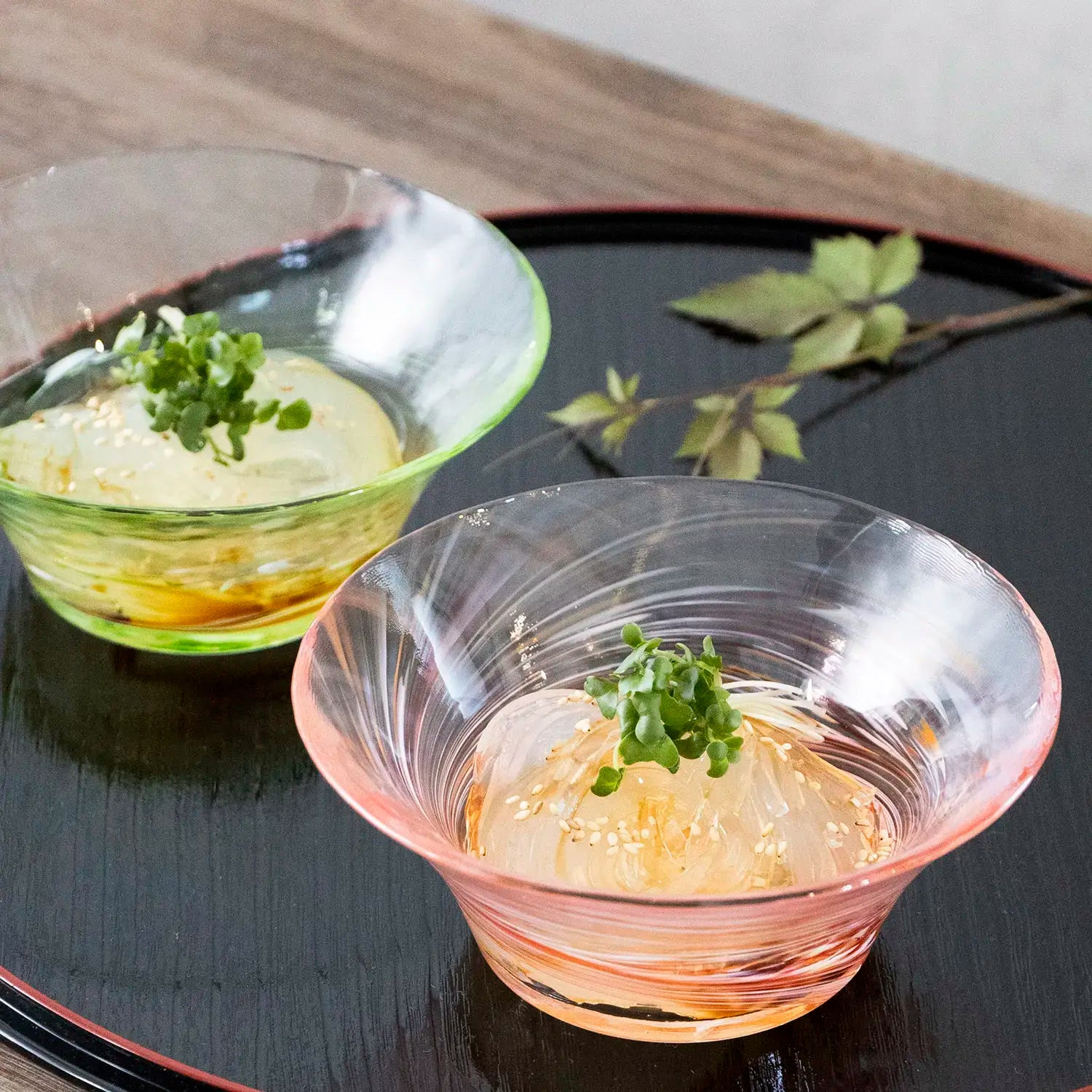 Aderia Tsugaru Vidro Soda Lime Glass Shaori Medium Bowl - Pink Handmade Japanese Glassware for Dessert, Salad, Snacks & Home Decor