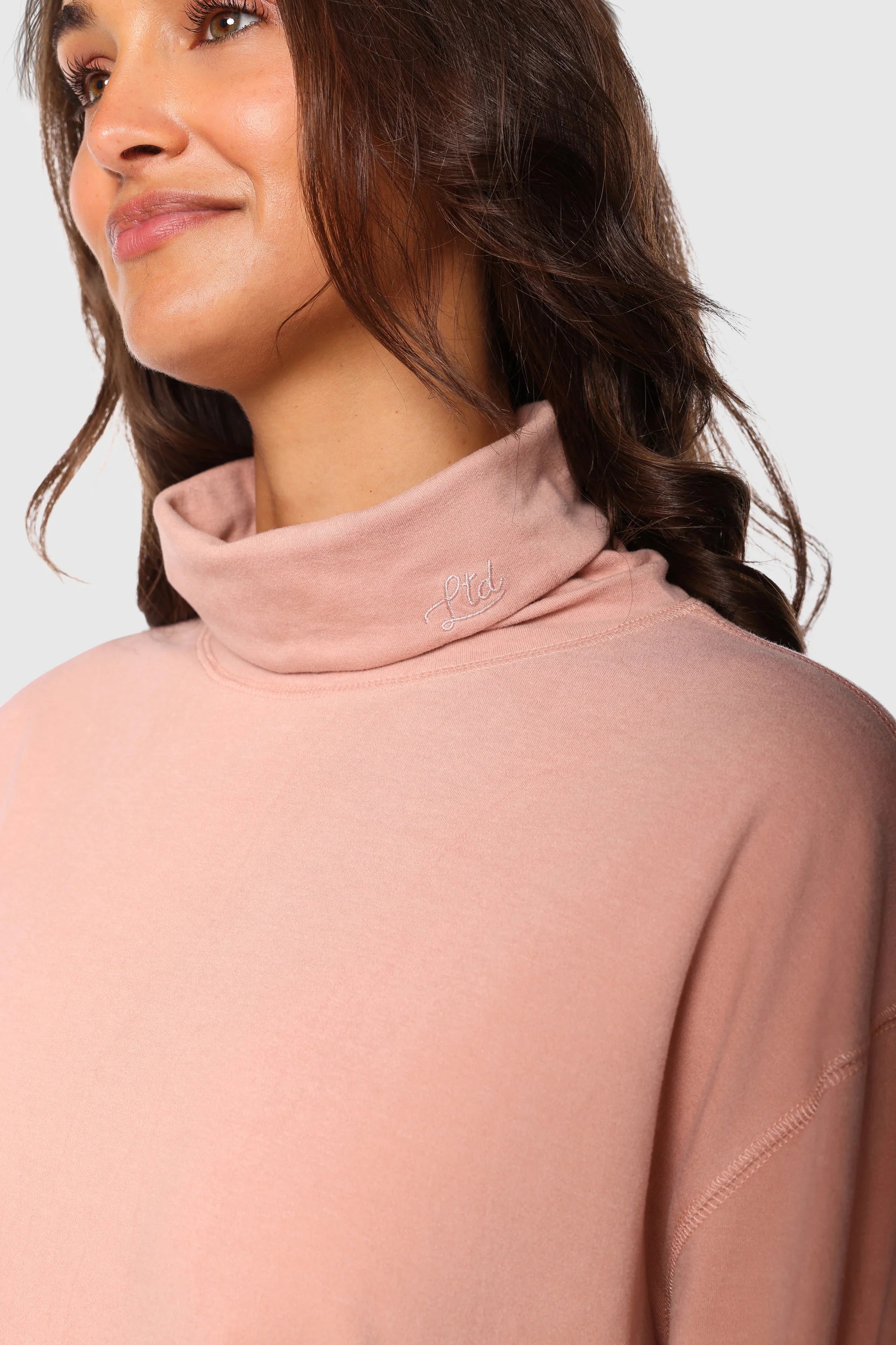 Cozy Turtleneck Sweater for Women - Soft & Warm Winter Knit Pullover - Perfect for Casual Outfits, Office Wear & Holiday Gatherings