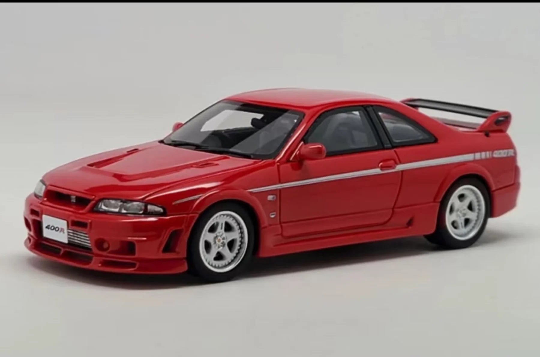 Kyosho 1:64 Scale Nissan Nismo 400R Tokyo Auto Salon KL Edition Diecast Model Car - Red (MOTN LED Base Compatible) - Perfect for Collectors, Display & Racing Enthusiasts