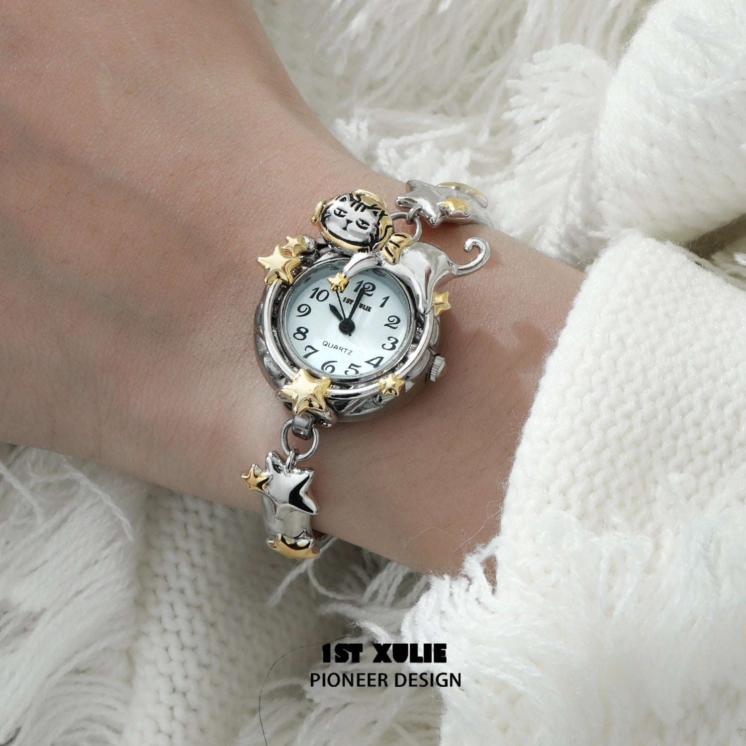 Graffiti Kitten Lazy Cat 18K Gold Plated Quartz Watch for Women - Stylish Fashion Accessory for Casual Wear, Office & Everyday Use