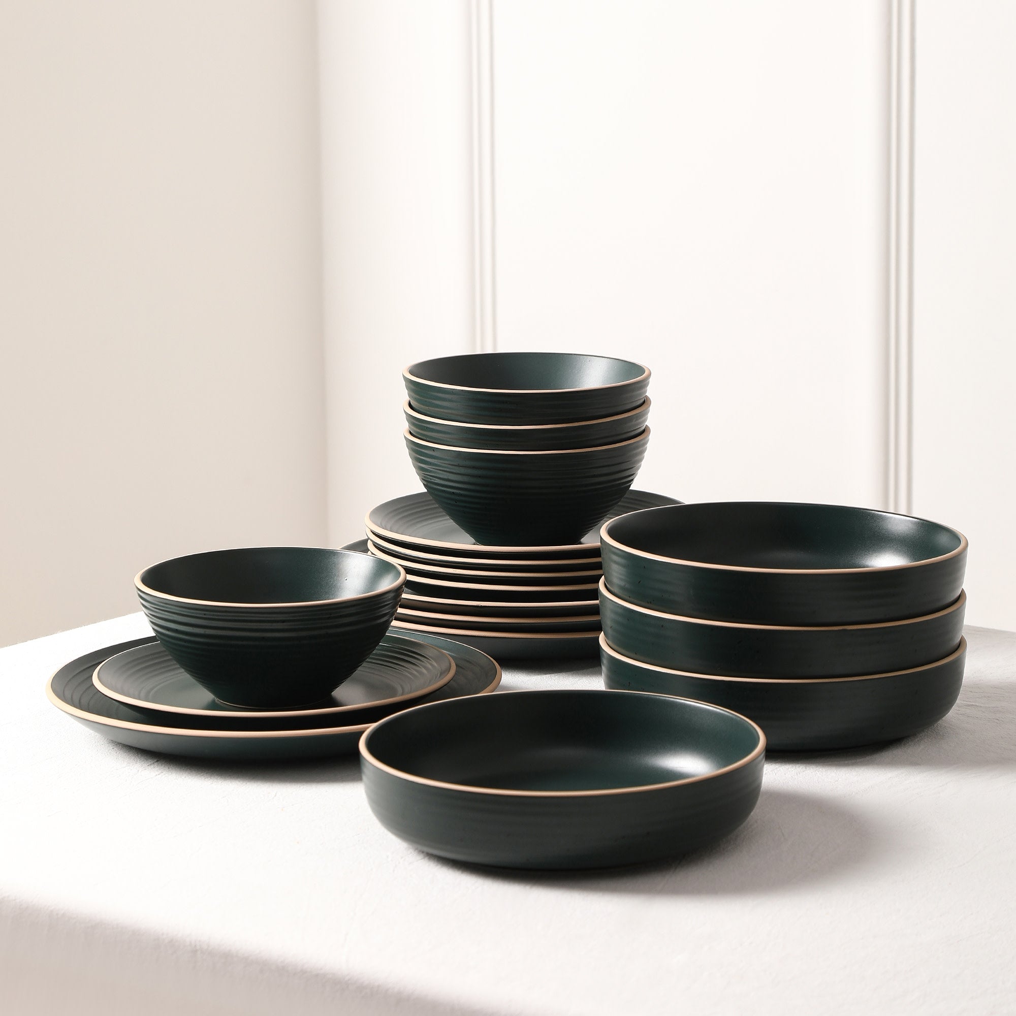 Premium Lauren Stoneware Dinnerware Set - Elegant Dark Green Ceramic Plates, Bowls & Mugs - Perfect for Family Dinners, Entertaining Guests & Holiday Gatherings
