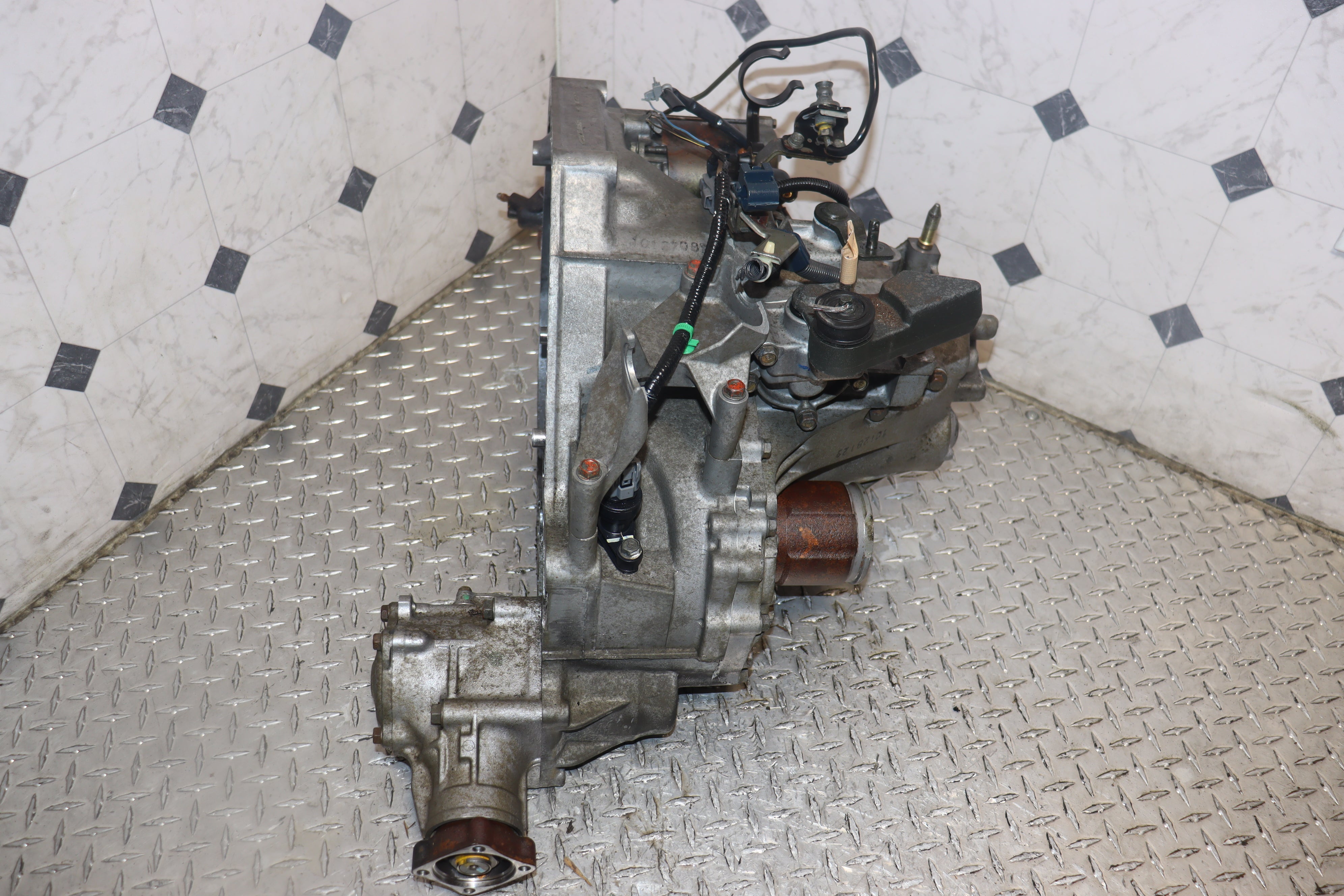 JDM B20B Manual Transmission for 1997-2001 Honda CR-V 2.0L Engine - Perfect for Honda CR-V Transmission Replacement & Performance Upgrades