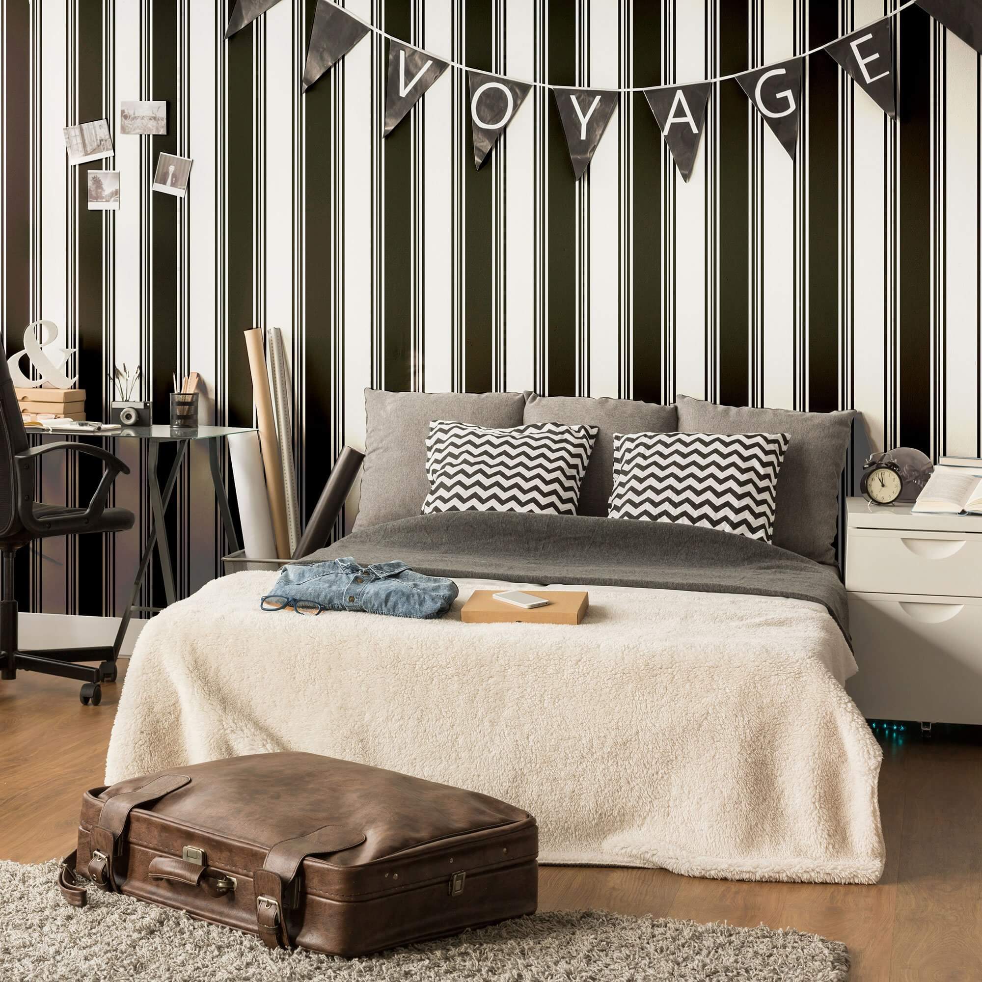 Black Striped Peel and Stick Removable Wallpaper - Self-Adhesive Decorative Wall Covering for Bedroom, Living Room & Office - Easy to Install & Remove - 3712